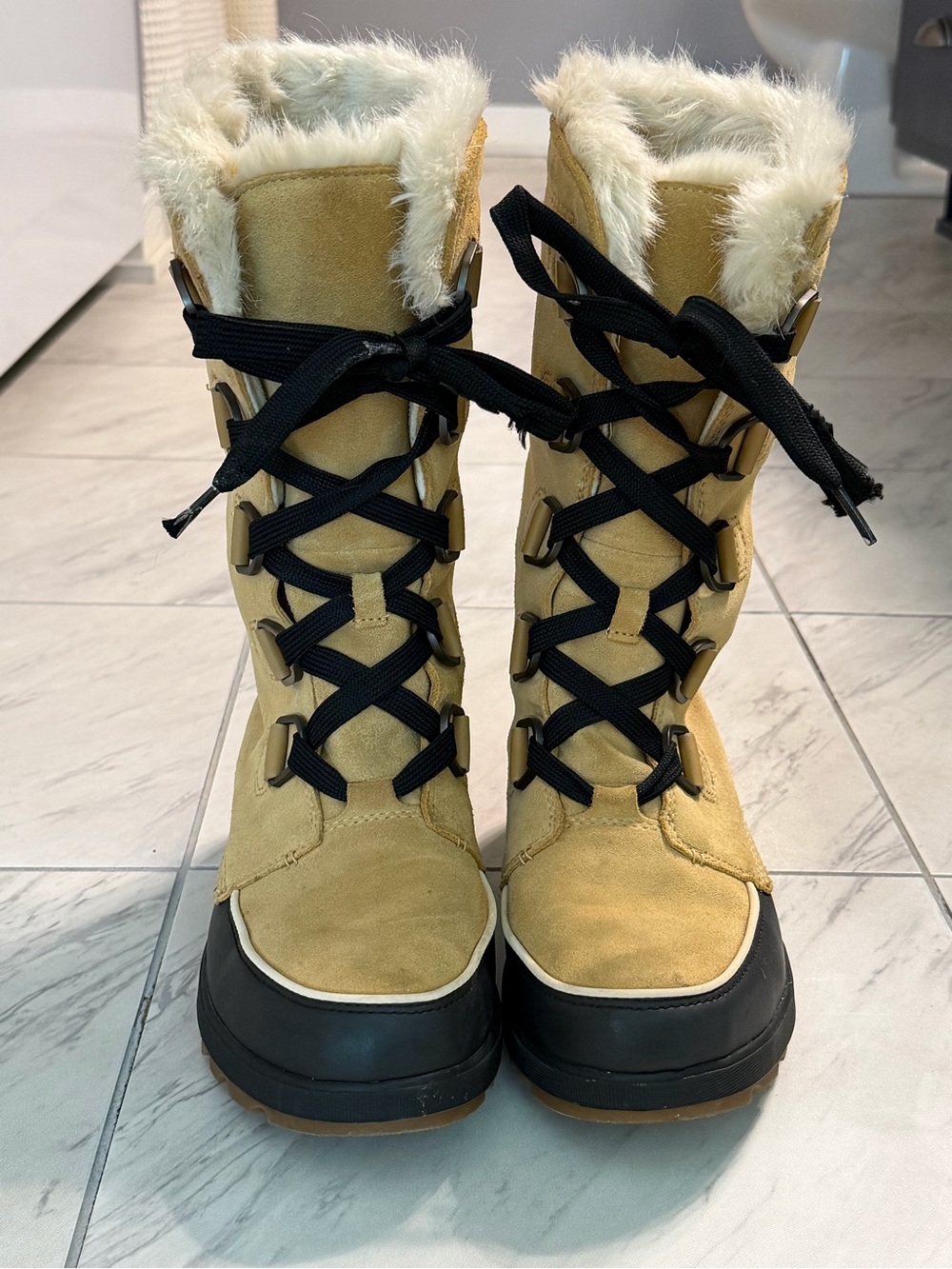 Sorel Women's Tan Faux-Fur Lined Winter Lace-Up Boots- Size 8.5